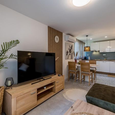 Olive Shade - Apartment Near The Beach สปลิท ภายนอก รูปภาพ