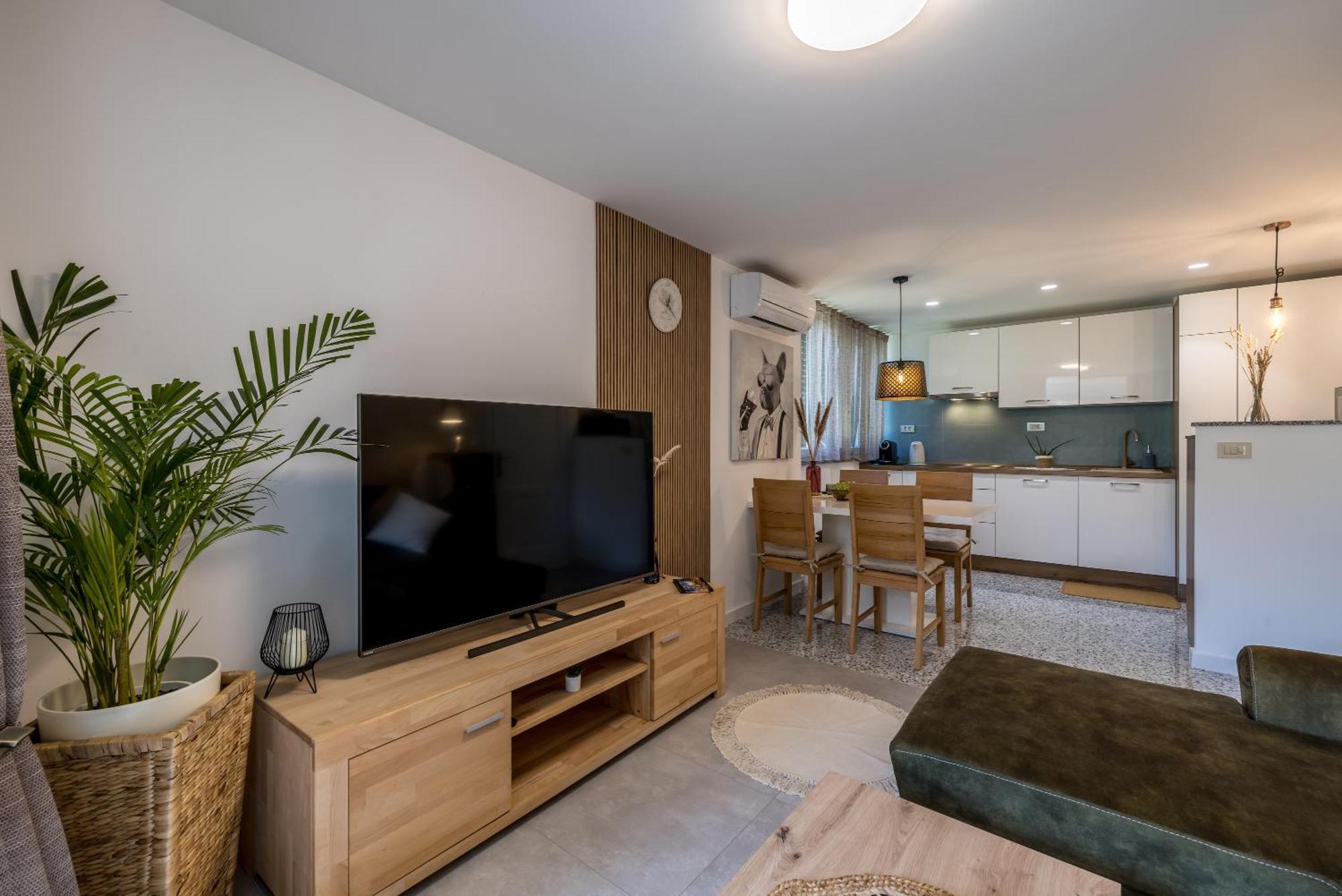 Olive Shade - Apartment Near The Beach สปลิท ภายนอก รูปภาพ