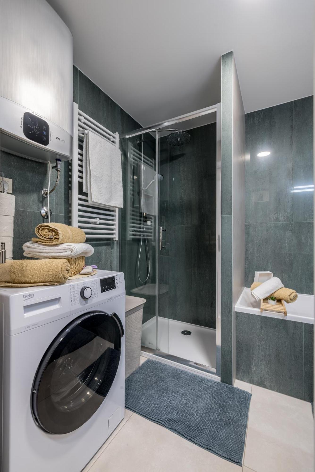 Olive Shade - Apartment Near The Beach สปลิท ภายนอก รูปภาพ