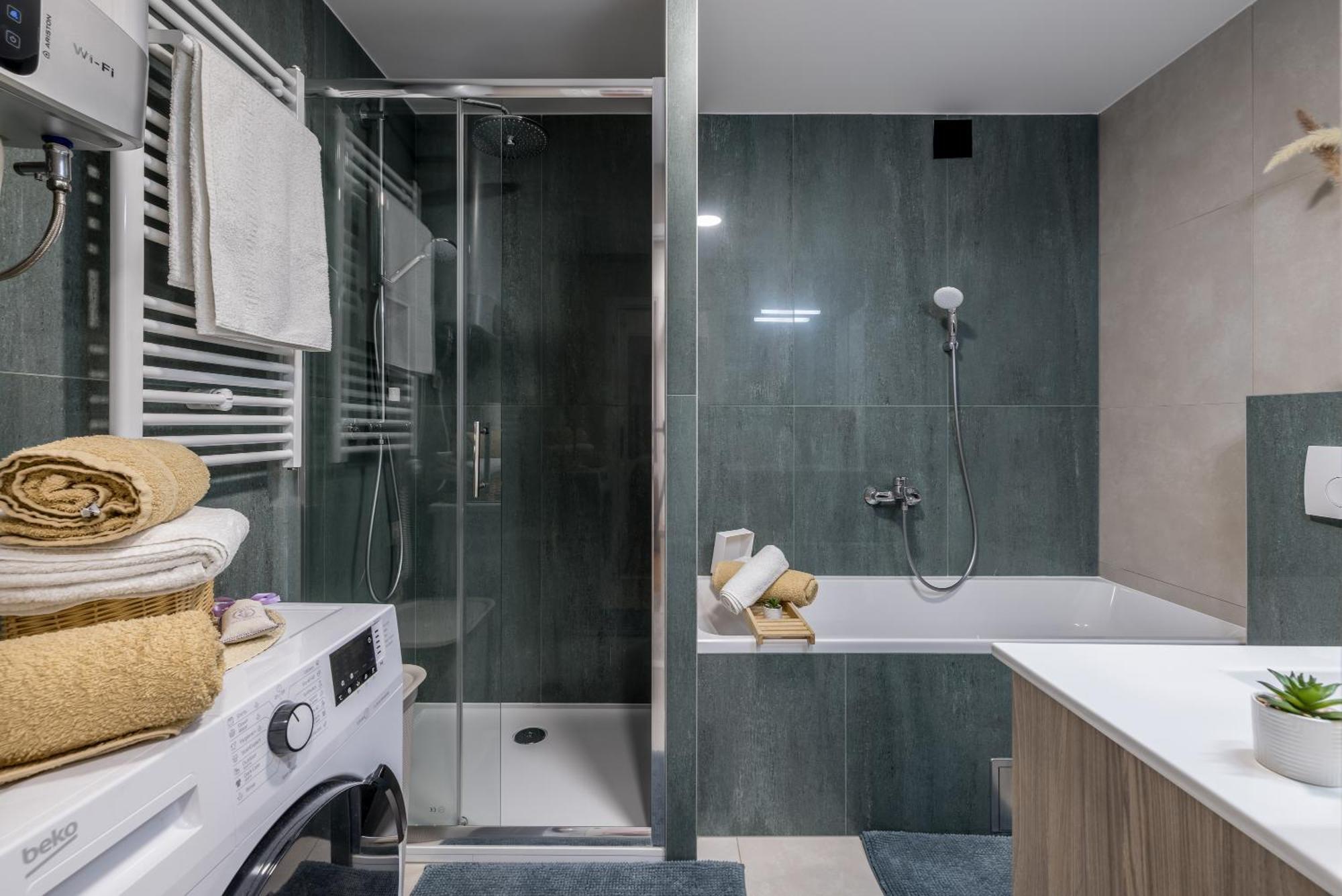 Olive Shade - Apartment Near The Beach สปลิท ภายนอก รูปภาพ