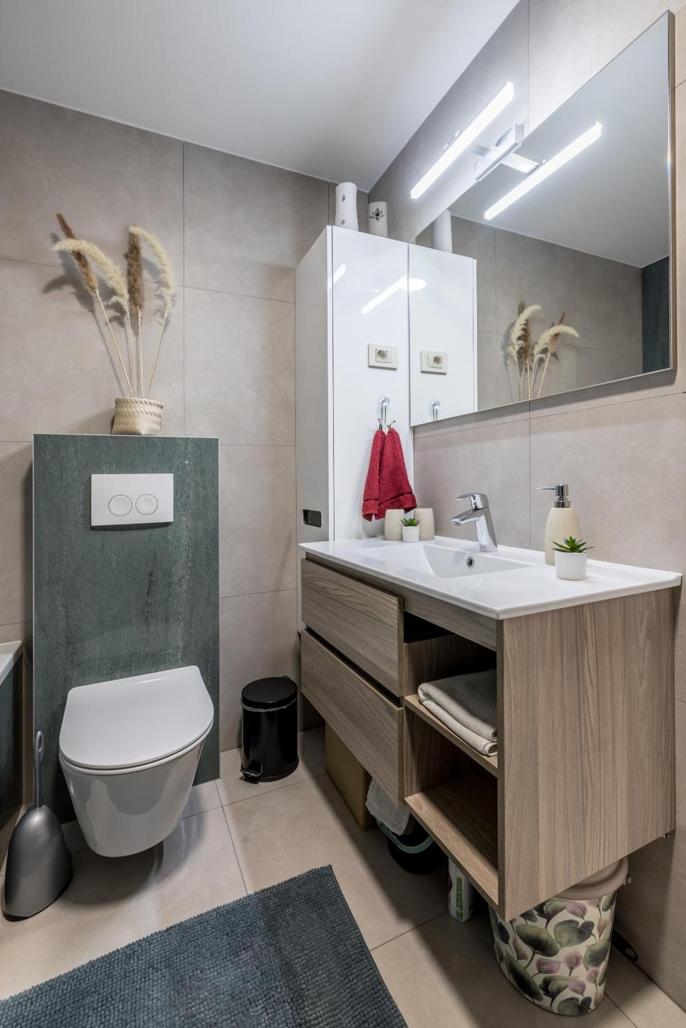 Olive Shade - Apartment Near The Beach สปลิท ภายนอก รูปภาพ