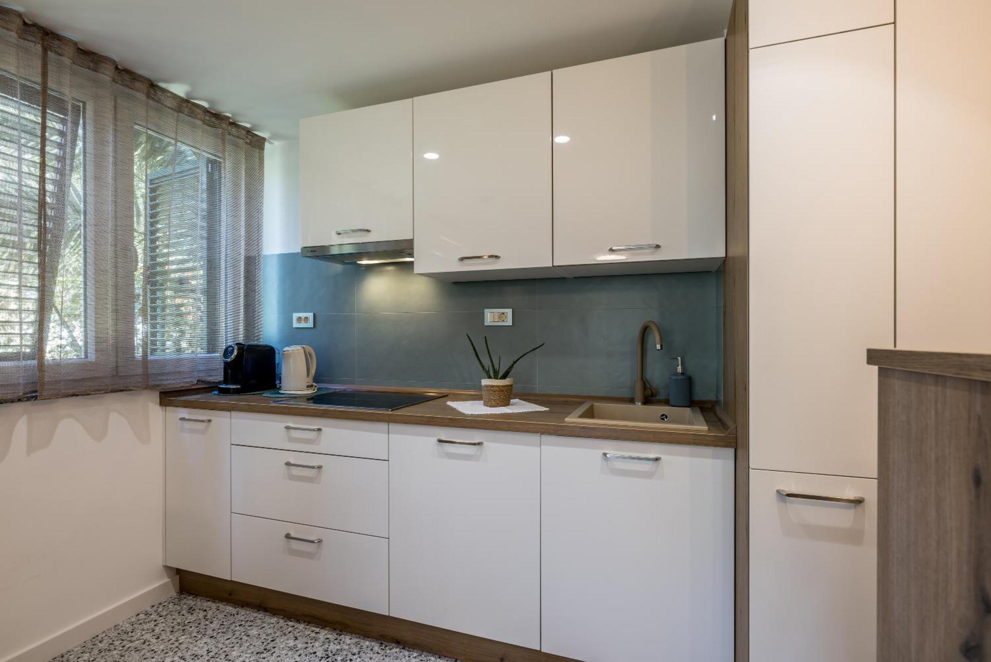Olive Shade - Apartment Near The Beach สปลิท ภายนอก รูปภาพ