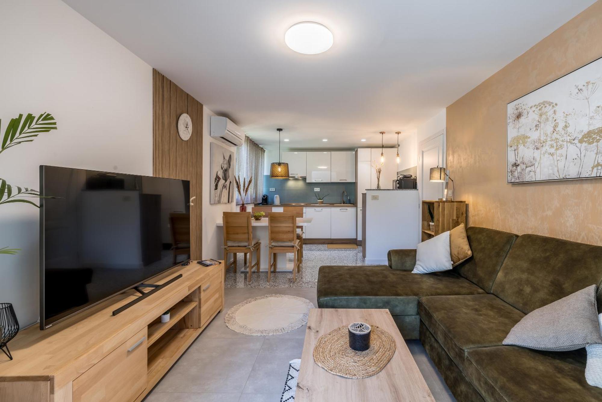 Olive Shade - Apartment Near The Beach สปลิท ภายนอก รูปภาพ