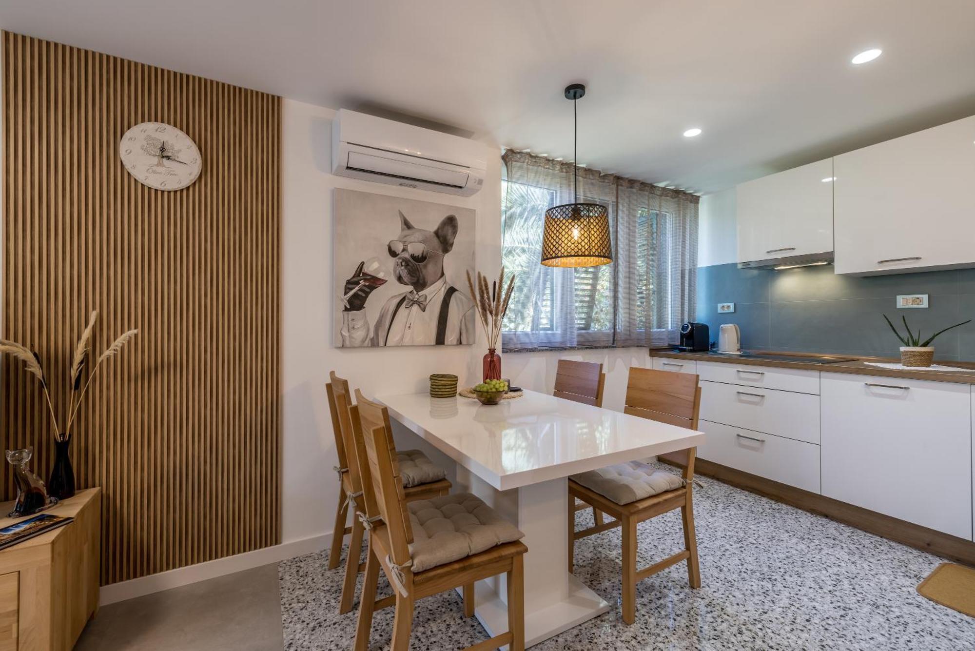 Olive Shade - Apartment Near The Beach สปลิท ภายนอก รูปภาพ
